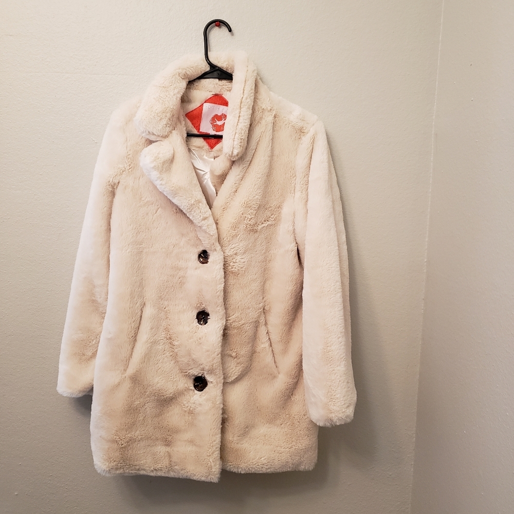 Hot Kiss Women's Ivory Faux Fur Coat